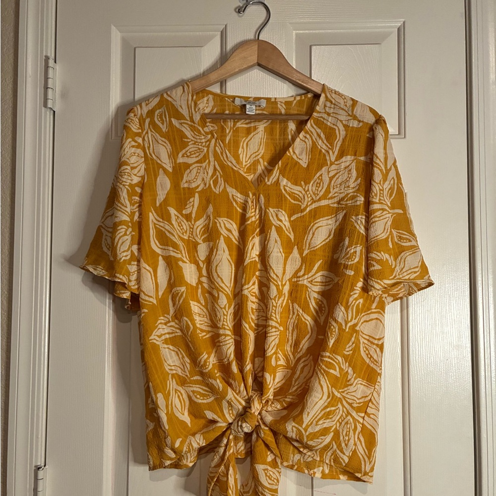 Elegant Mustard Leaf Print Tie-Front Blouse